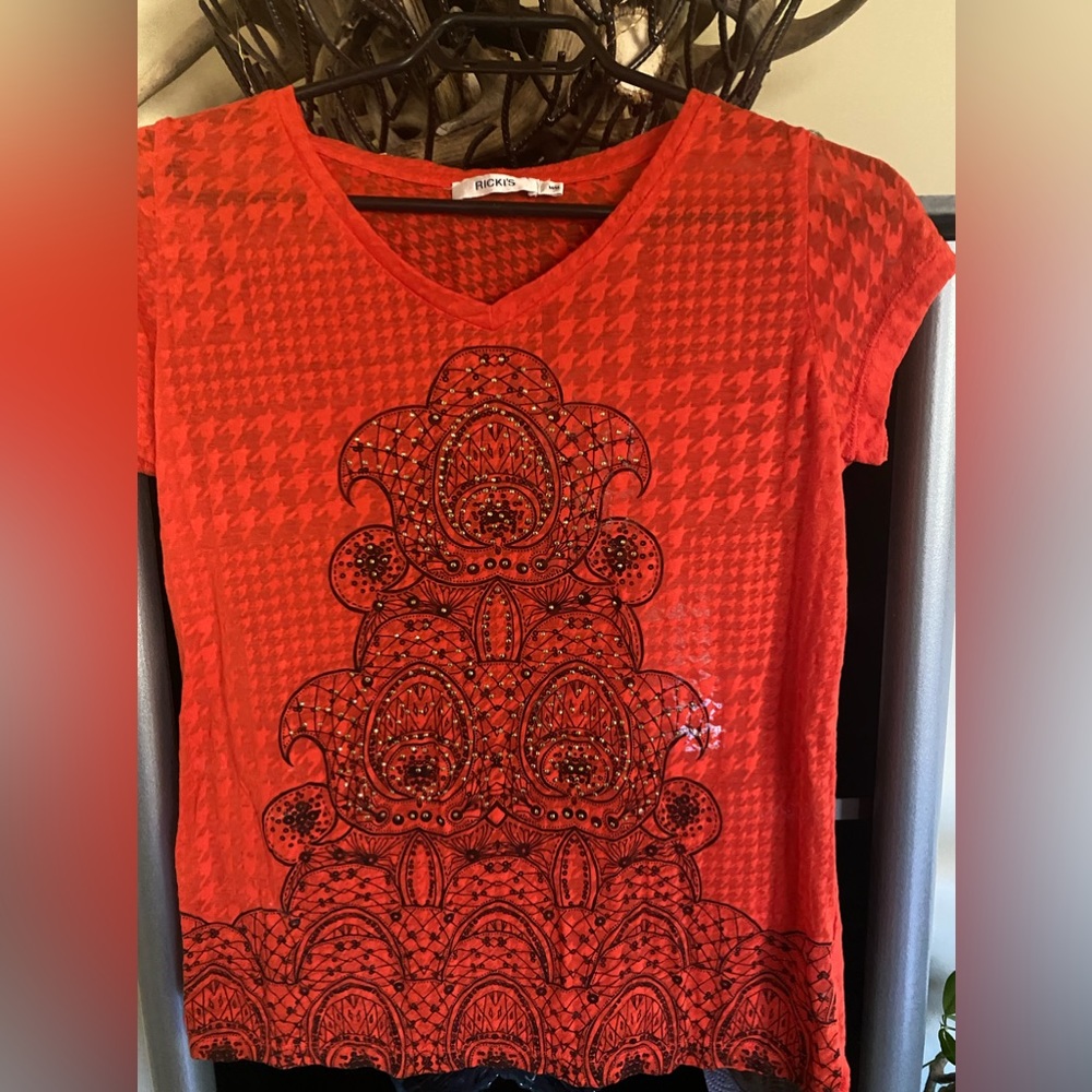 - Orange & Black studded burnout. Tee shirt. M